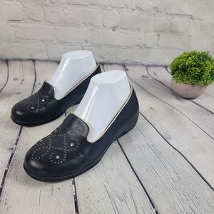 Gravity Defyer Black Wedges Size 6.5